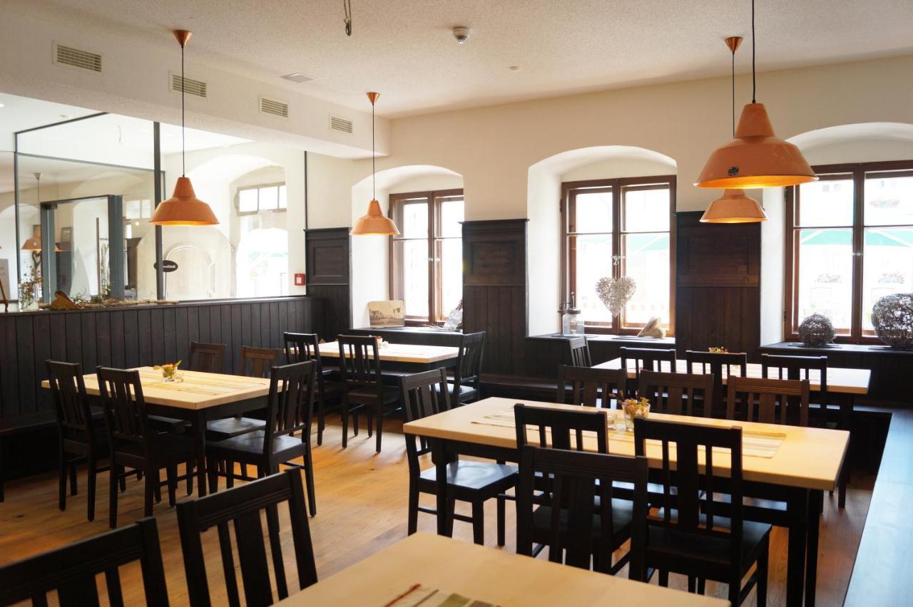 Altstadthotel Brauereigasthof Winkler ベルヒング エクステリア 写真