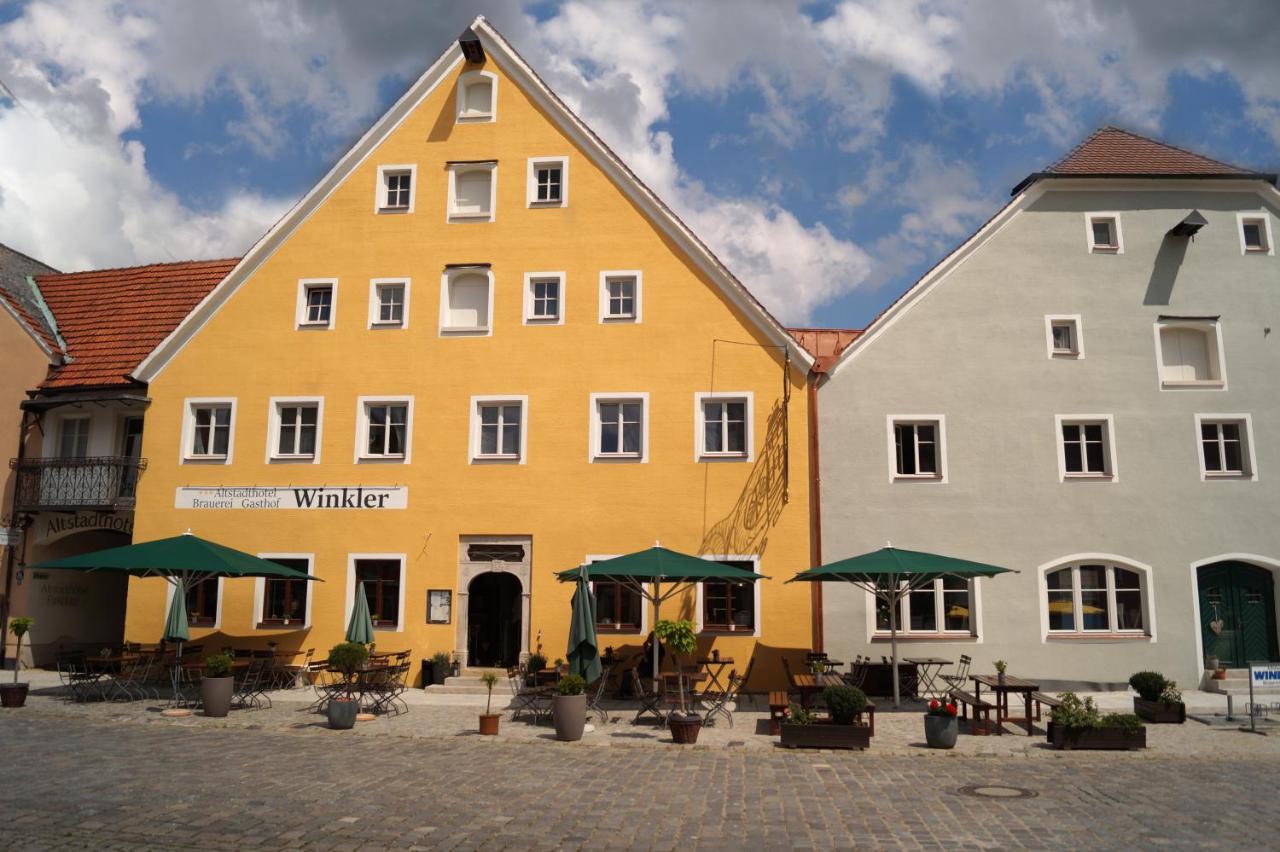 Altstadthotel Brauereigasthof Winkler ベルヒング エクステリア 写真