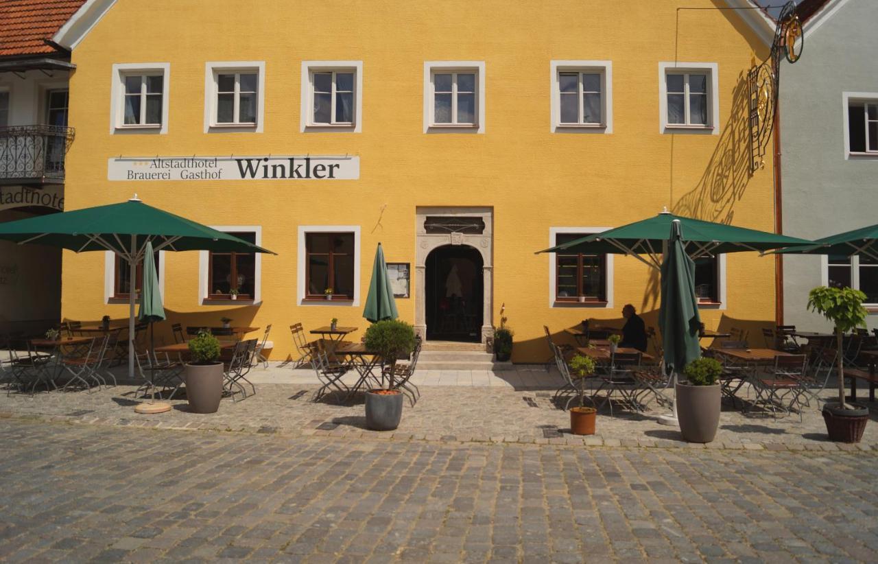 Altstadthotel Brauereigasthof Winkler ベルヒング エクステリア 写真