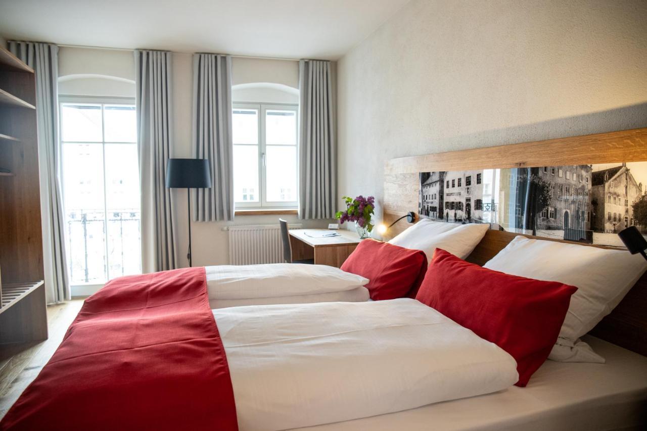 Altstadthotel Brauereigasthof Winkler ベルヒング エクステリア 写真