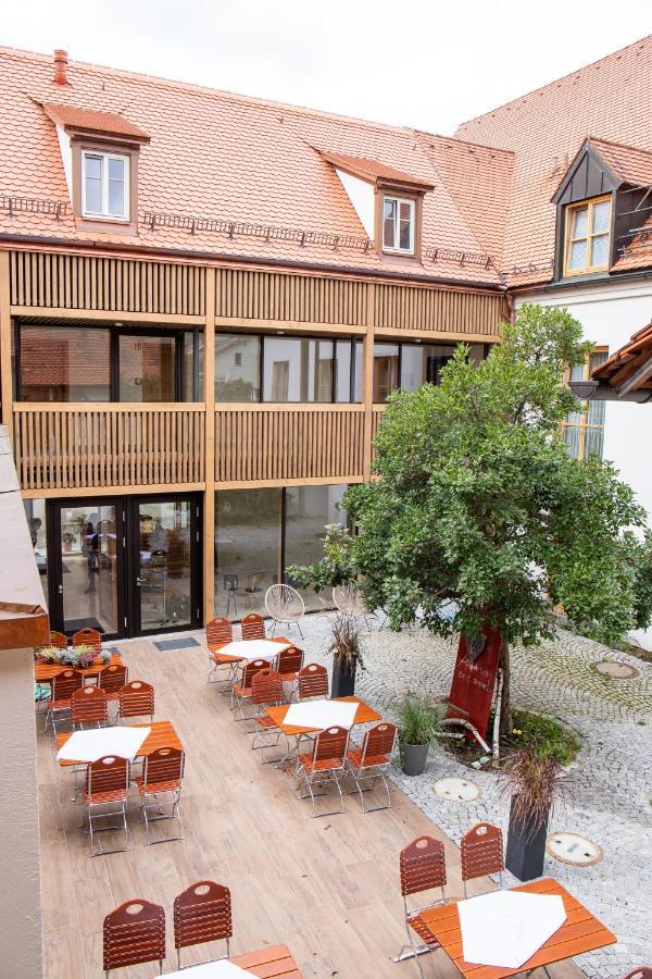 Altstadthotel Brauereigasthof Winkler ベルヒング エクステリア 写真