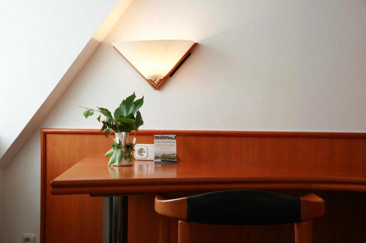 Altstadthotel Brauereigasthof Winkler ベルヒング エクステリア 写真