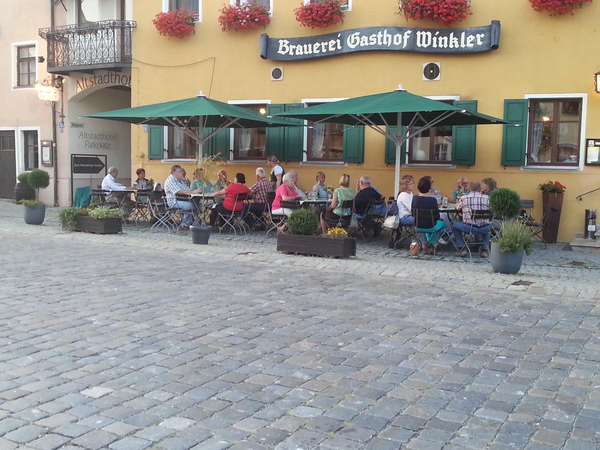 Altstadthotel Brauereigasthof Winkler ベルヒング エクステリア 写真