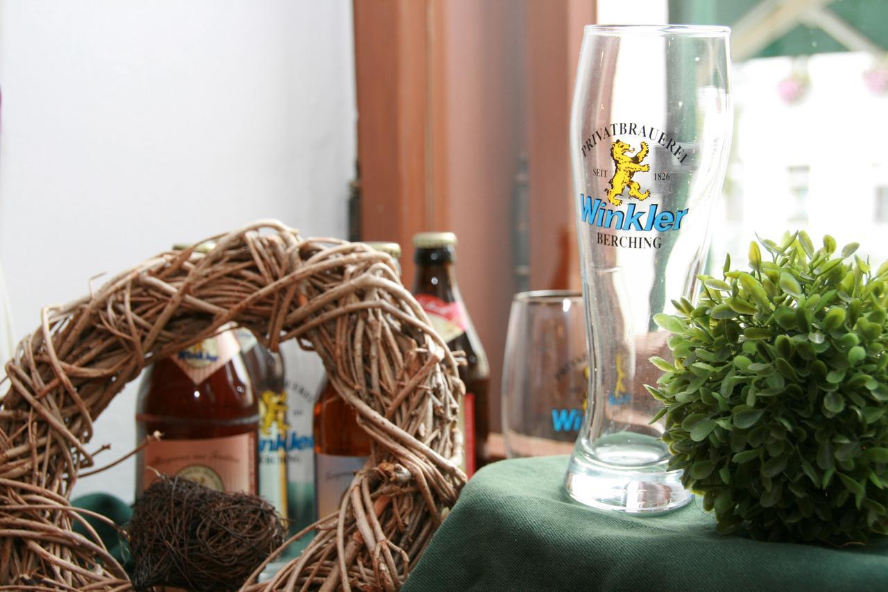 Altstadthotel Brauereigasthof Winkler ベルヒング エクステリア 写真