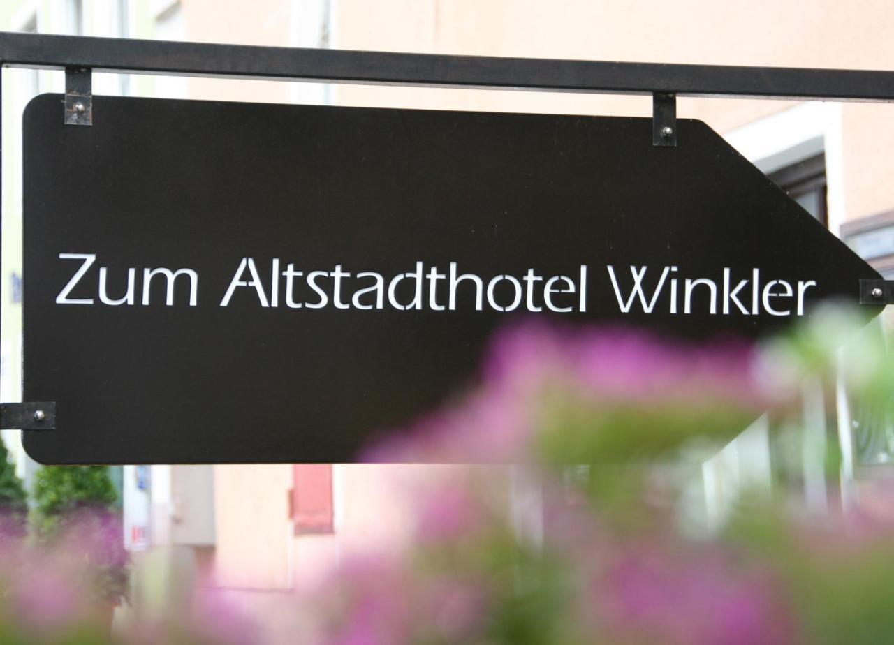 Altstadthotel Brauereigasthof Winkler ベルヒング エクステリア 写真